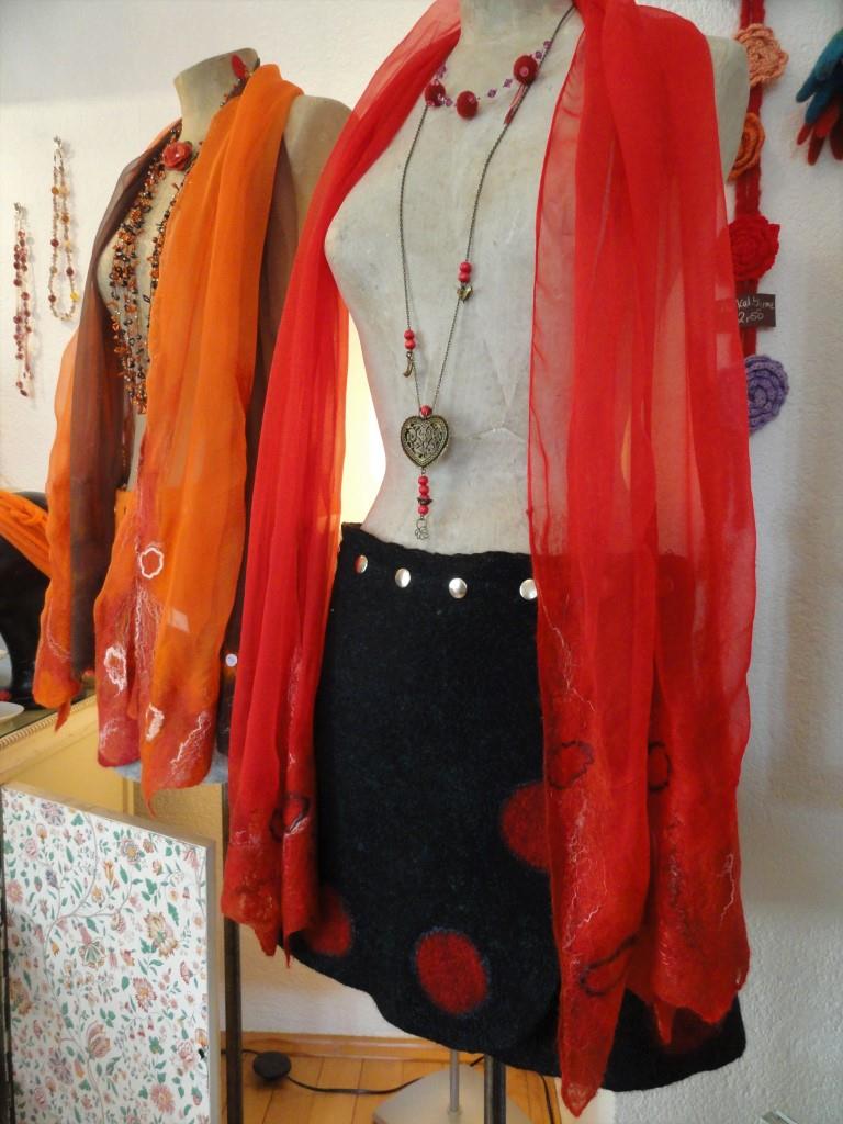 Filzschals und Filzröcke